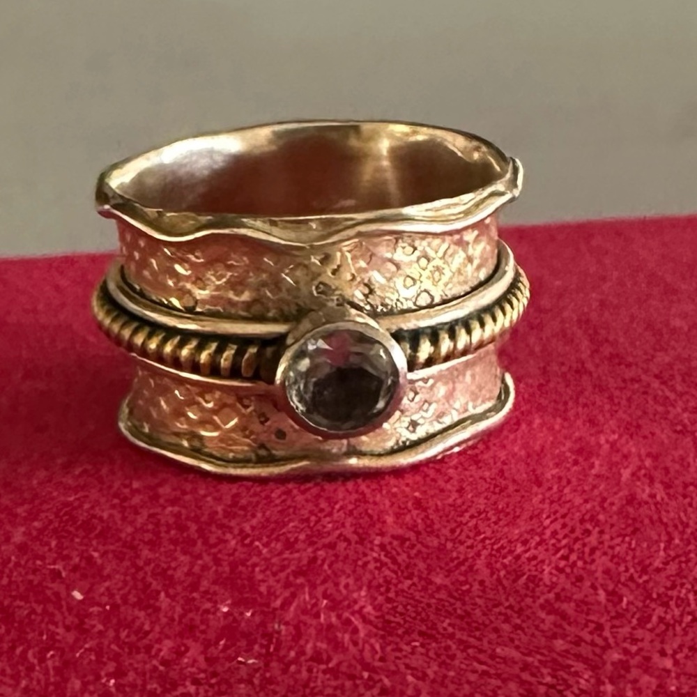 Sterling silver ring with aquamarine stone
